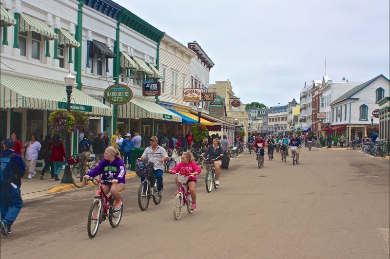 Mackinac Island Lake Shore Trail